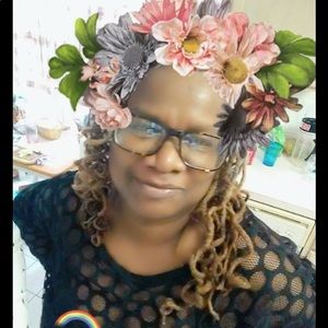 Meet your Posher, Marcia